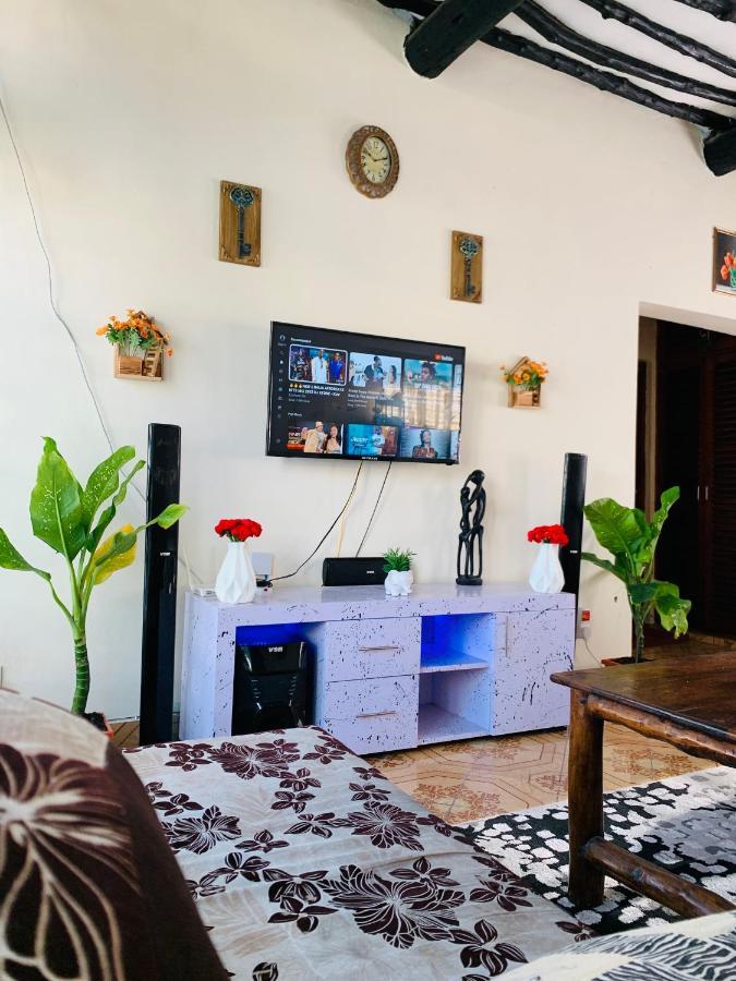 Jambo Diani 1-Bedroom Apartment Close To The Beach 迪亚尼海滩 外观 照片