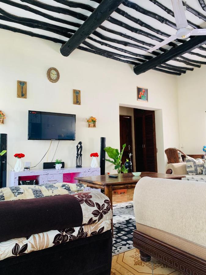Jambo Diani 1-Bedroom Apartment Close To The Beach 迪亚尼海滩 外观 照片